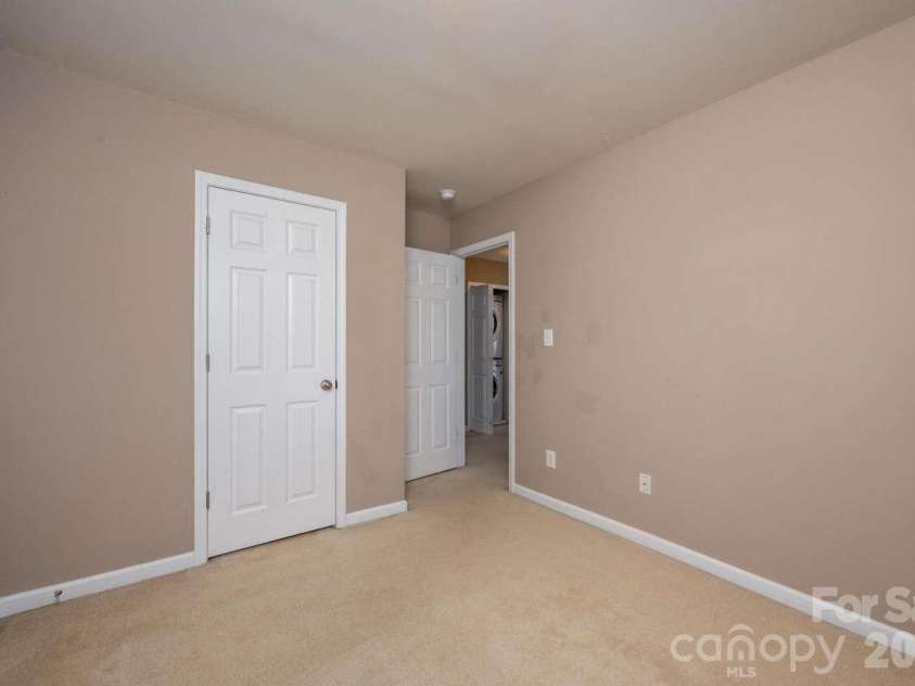 10622 Trolley Run Drive, Cornelius, NC 28031.  MLS# CAR4368473, YatesRealty ID 21835. 
