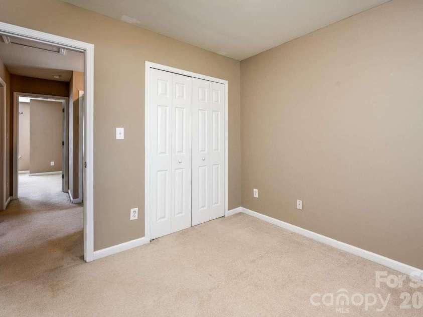 10622 Trolley Run Drive, Cornelius, NC 28031.  MLS# CAR4368473, YatesRealty ID 21835. 