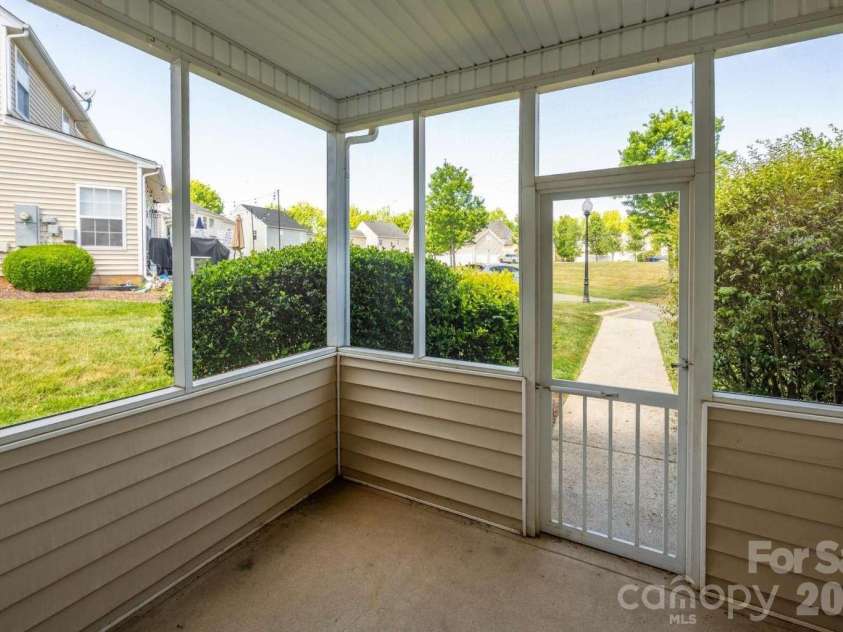 10622 Trolley Run Drive, Cornelius, NC 28031.  MLS# CAR4368473, YatesRealty ID 21835. 
