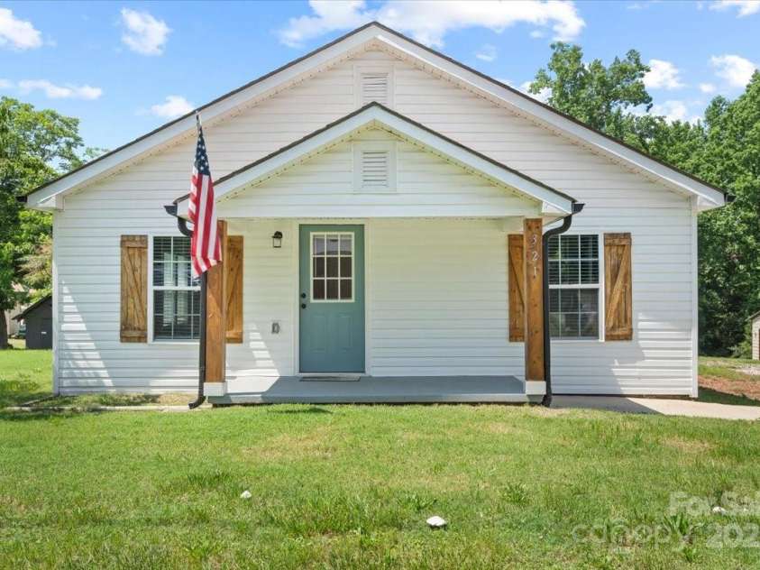 321 Taylor Street, Landis, NC 28088.  MLS# CAR4269040, YatesRealty ID 21835. 