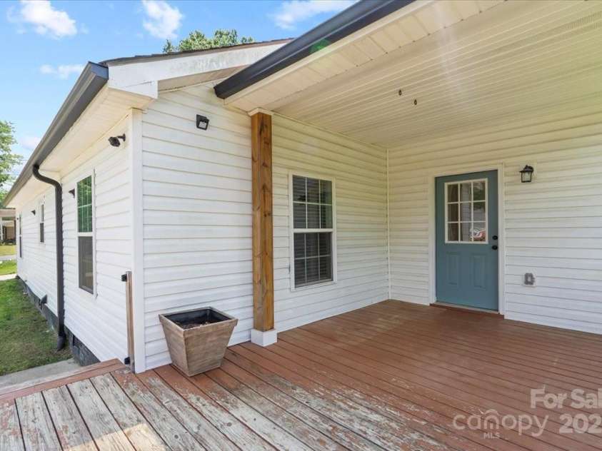 321 Taylor Street, Landis, NC 28088.  MLS# CAR4269040, YatesRealty ID 21835. 