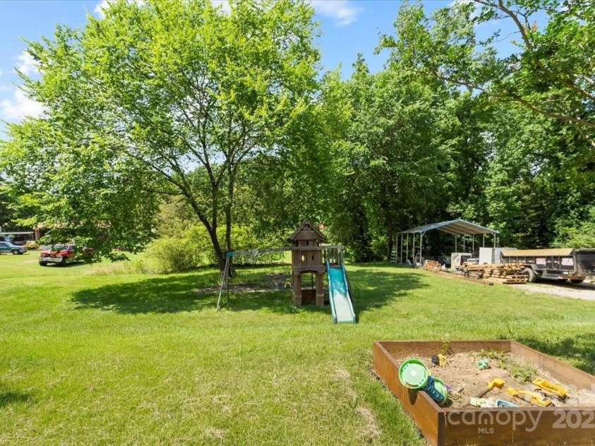 321 Taylor Street, Landis, NC 28088.  MLS# CAR4269040, YatesRealty ID 21835. 