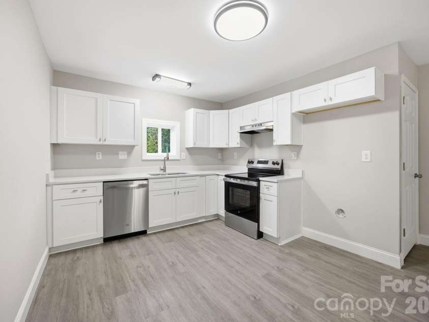 23 Flowe Street, Concord, NC 28027.  MLS# CAR4369550, YatesRealty ID 21836. 