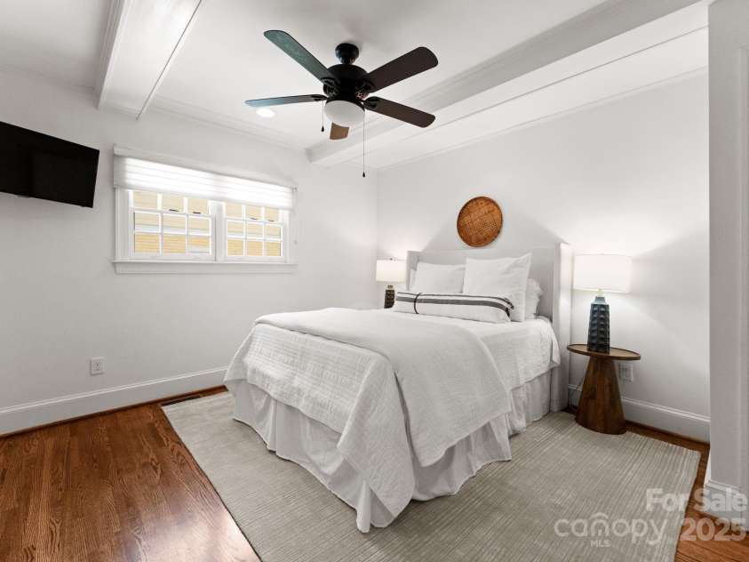 236 Wales Avenue, Charlotte, NC 28209.  MLS# CAR4259042, YatesRealty ID 21836. 