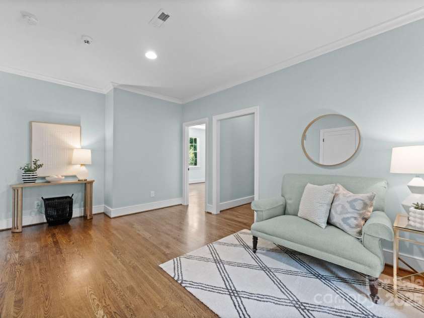 236 Wales Avenue, Charlotte, NC 28209.  MLS# CAR4259042, YatesRealty ID 21836. 
