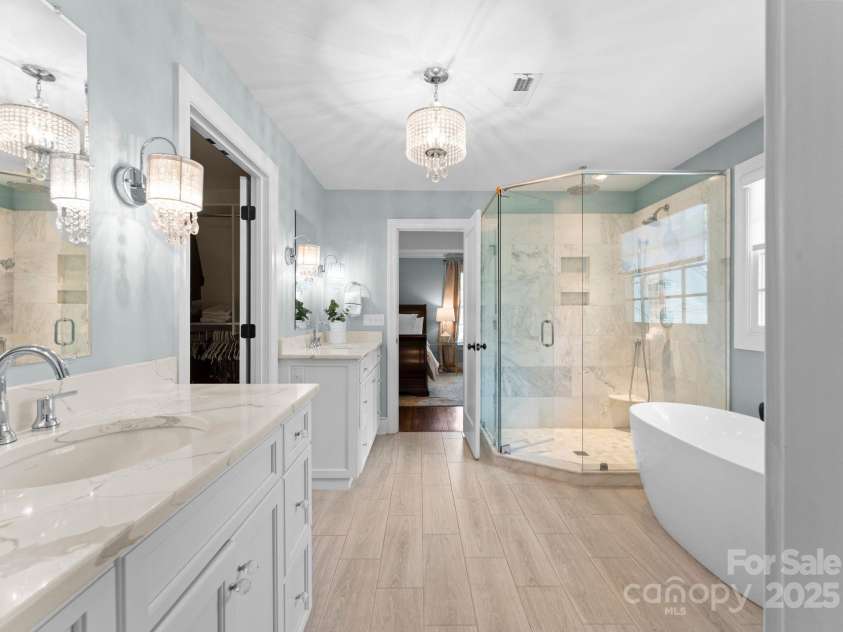 236 Wales Avenue, Charlotte, NC 28209.  MLS# CAR4259042, YatesRealty ID 21836. 