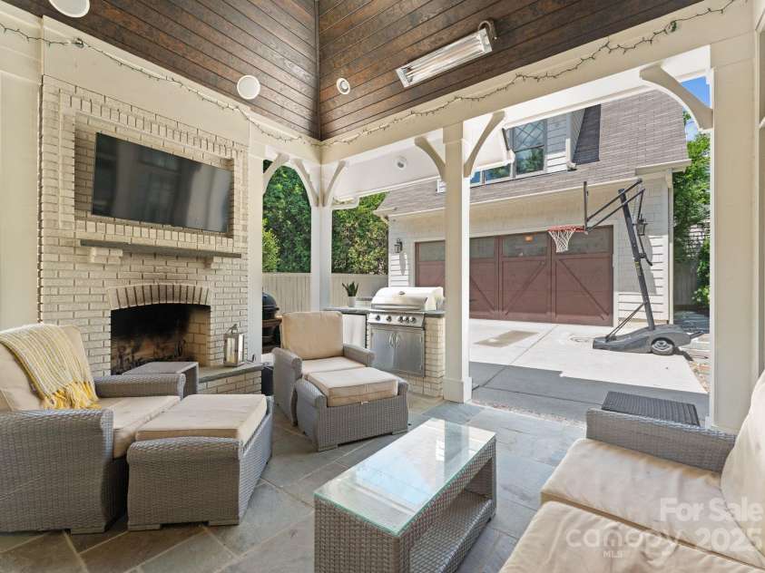 236 Wales Avenue, Charlotte, NC 28209.  MLS# CAR4259042, YatesRealty ID 21836. 