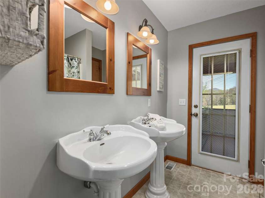 44 Tibi Lane, Waynesville, NC 28785.  MLS# CAR4373708, YatesRealty ID 21837. 