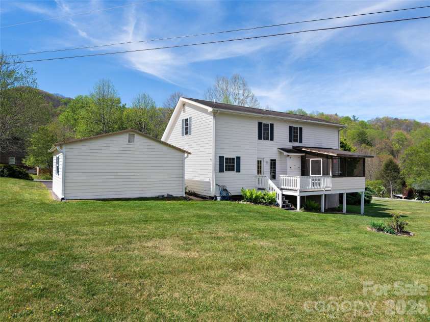 44 Tibi Lane, Waynesville, NC 28785.  MLS# CAR4373708, YatesRealty ID 21837. 