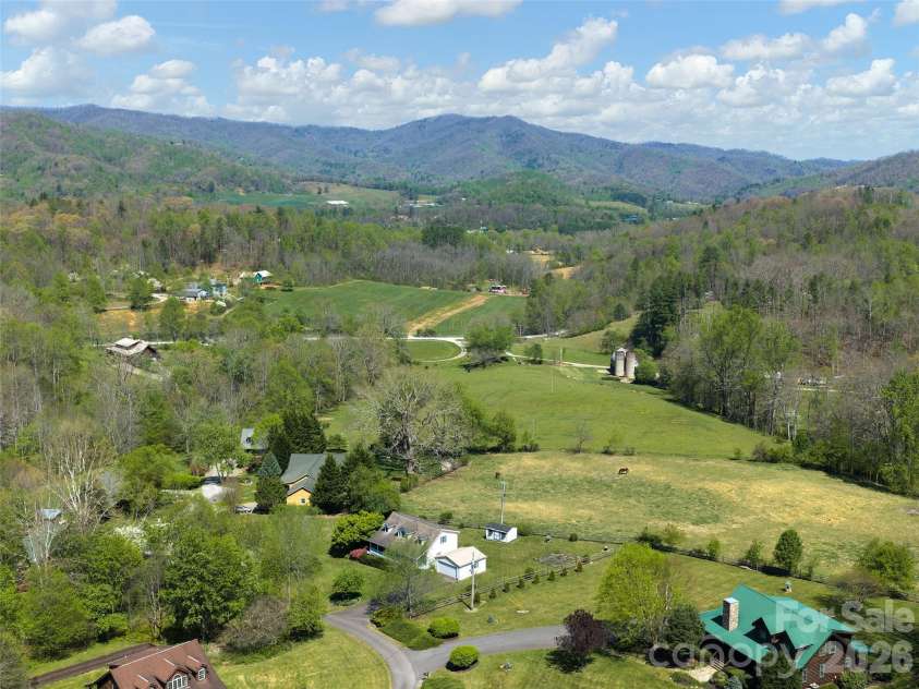 44 Tibi Lane, Waynesville, NC 28785.  MLS# CAR4373708, YatesRealty ID 21837. 