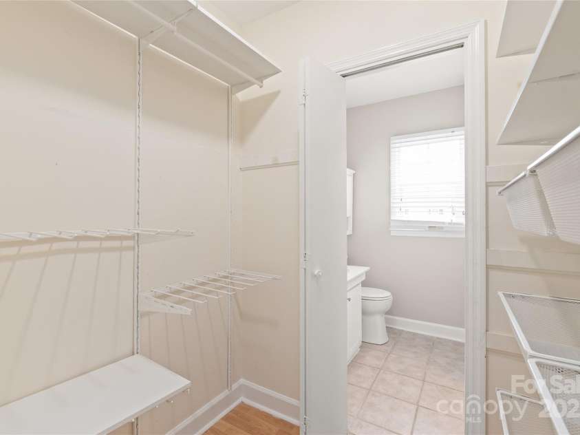 5949 Quail Hollow Road, Charlotte, NC 28210.  MLS# CAR4268732, YatesRealty ID 21837. 