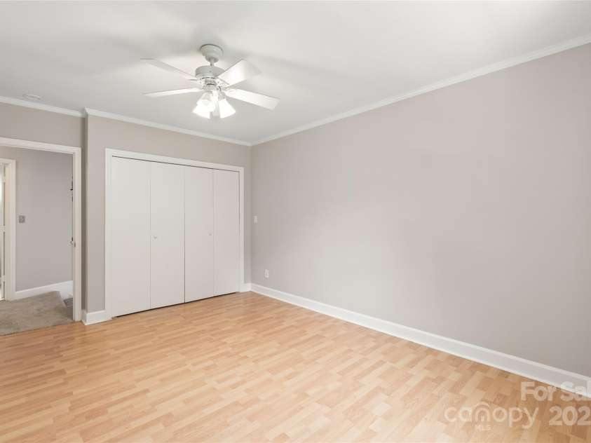 5949 Quail Hollow Road, Charlotte, NC 28210.  MLS# CAR4268732, YatesRealty ID 21837. 