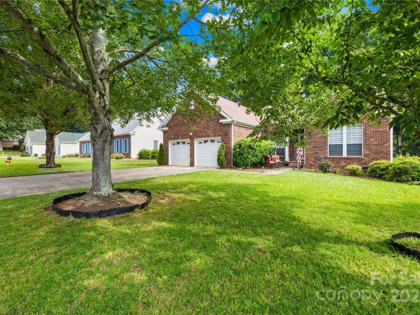 256 Rose Street, Mooresville, NC 28117.  MLS# CAR4269352, YatesRealty ID 21838. 