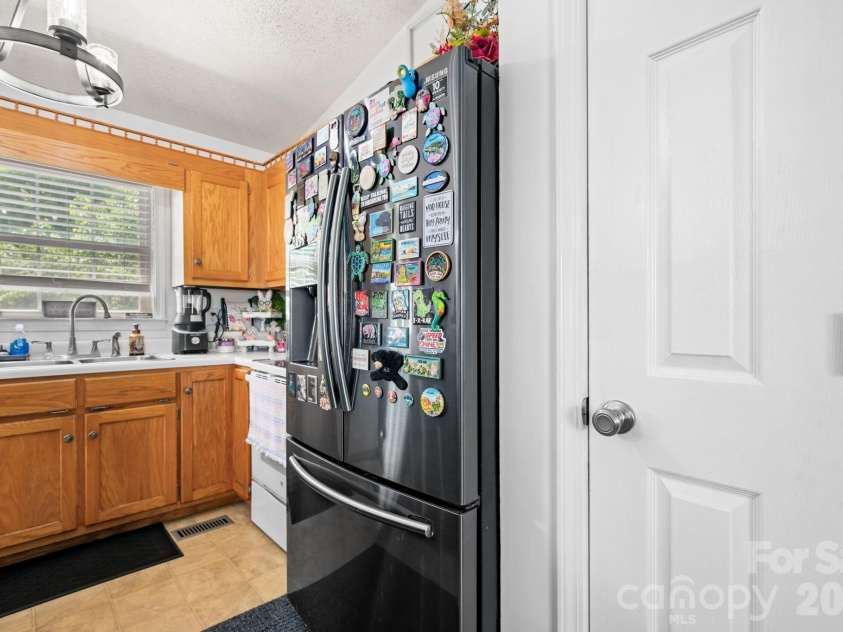 900 Pine Mountain Road, Hudson, NC 28638.  MLS# CAR4377068, YatesRealty ID 21838. 
