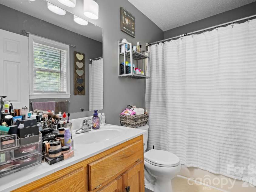 900 Pine Mountain Road, Hudson, NC 28638.  MLS# CAR4377068, YatesRealty ID 21838. 