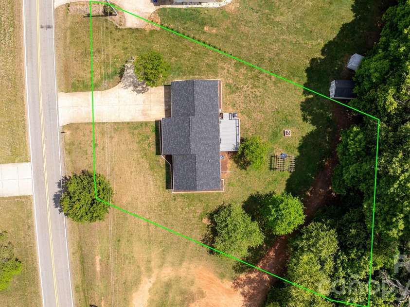 900 Pine Mountain Road, Hudson, NC 28638.  MLS# CAR4377068, YatesRealty ID 21838. 