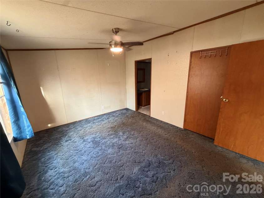 215 Humphrey Boulevard, Gastonia, NC 28052.  MLS# CAR4340484, YatesRealty ID 2184. 
