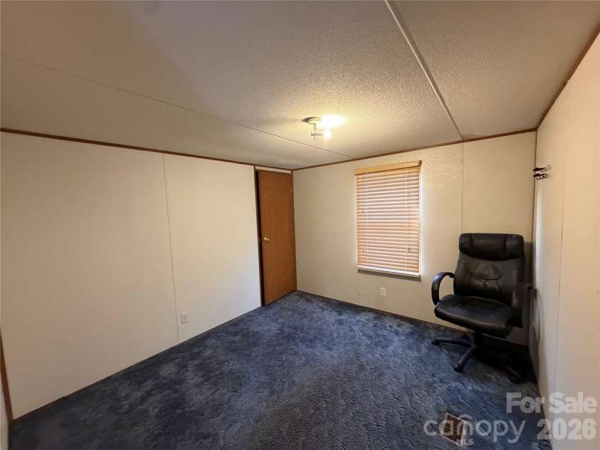 215 Humphrey Boulevard, Gastonia, NC 28052.  MLS# CAR4340484, YatesRealty ID 2184. 
