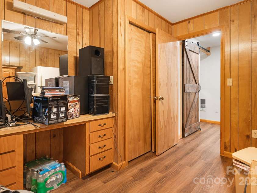 285 Fairway Loop, Burnsville, NC 28714.  MLS# CAR4271879, YatesRealty ID 2184. 