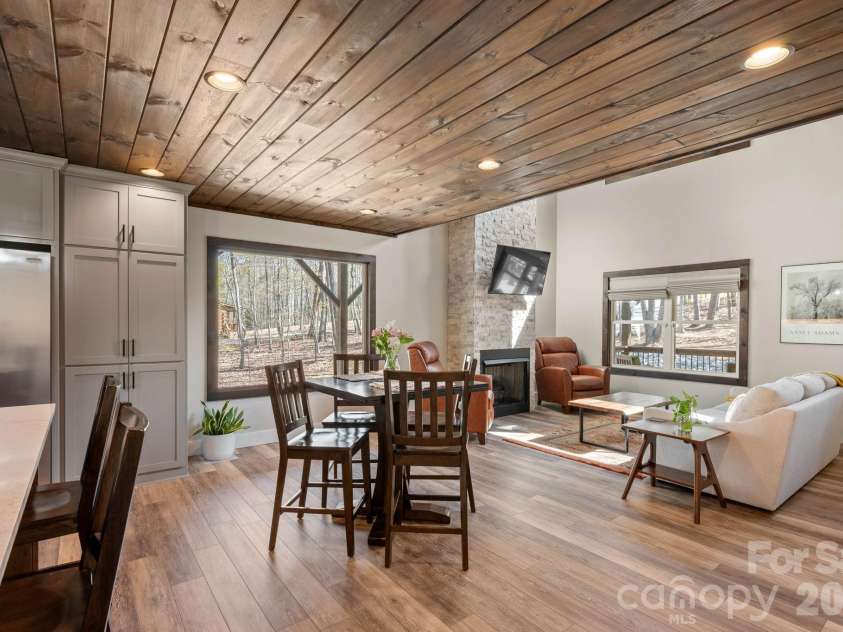 25 Briar Ridge Lane, Nebo, NC 28761.  MLS# CAR4368430, YatesRealty ID 21840. 