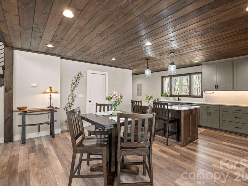 25 Briar Ridge Lane, Nebo, NC 28761.  MLS# CAR4368430, YatesRealty ID 21840. 