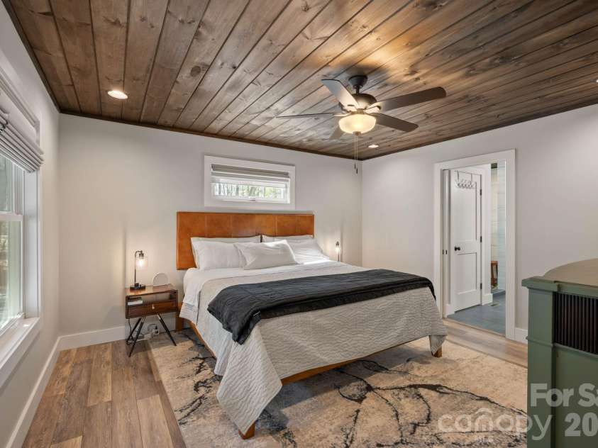 25 Briar Ridge Lane, Nebo, NC 28761.  MLS# CAR4368430, YatesRealty ID 21840. 