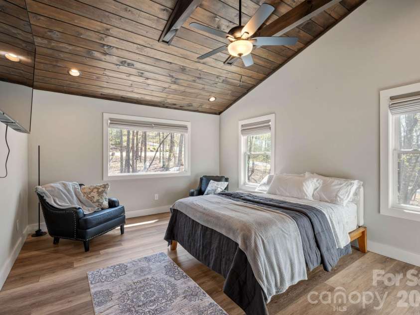 25 Briar Ridge Lane, Nebo, NC 28761.  MLS# CAR4368430, YatesRealty ID 21840. 