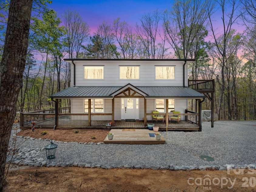 25 Briar Ridge Lane, Nebo, NC 28761.  MLS# CAR4368430, YatesRealty ID 21840. 