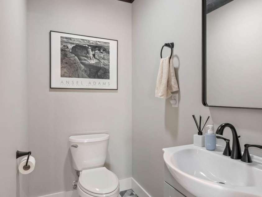 25 Briar Ridge Lane, Nebo, NC 28761.  MLS# CAR4368430, YatesRealty ID 21840. Half Bath