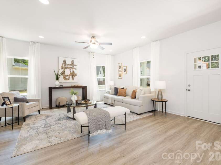 5514 Anderson Road, Charlotte, NC 28269.  MLS# CAR4368079, YatesRealty ID 21841. Representation