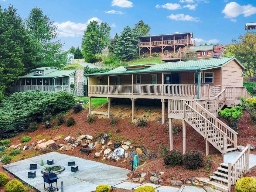 489 Buttons Lane, Sparta, NC 28675.  MLS# CAR4379762, YatesRealty ID 21842. 