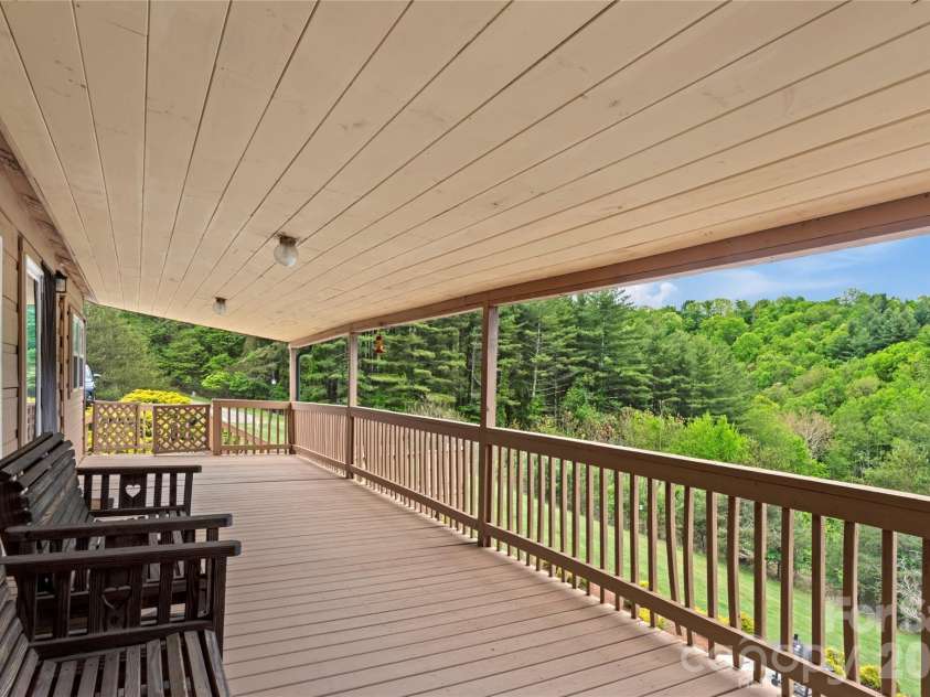489 Buttons Lane, Sparta, NC 28675.  MLS# CAR4379762, YatesRealty ID 21842. 