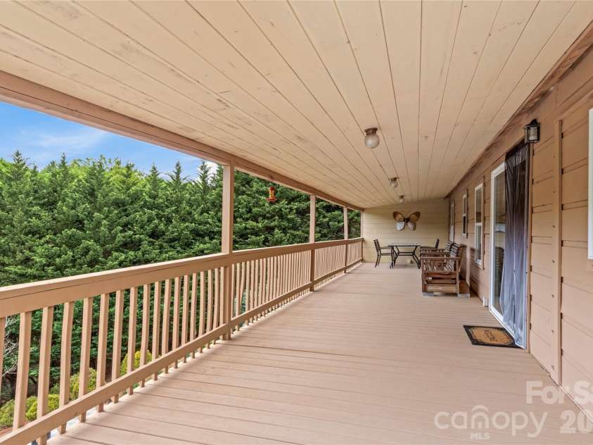 489 Buttons Lane, Sparta, NC 28675.  MLS# CAR4379762, YatesRealty ID 21842. 