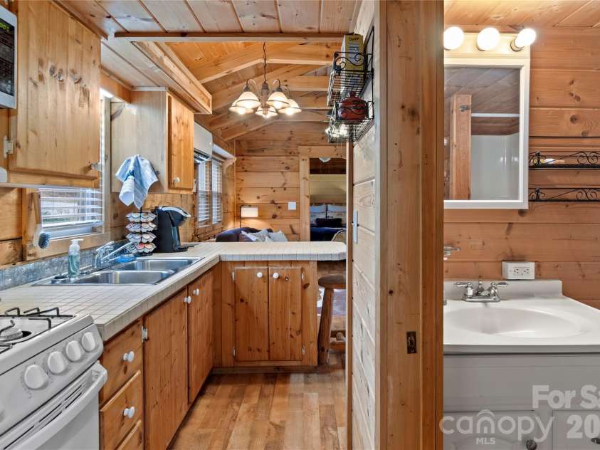 489 Buttons Lane, Sparta, NC 28675.  MLS# CAR4379762, YatesRealty ID 21842. 