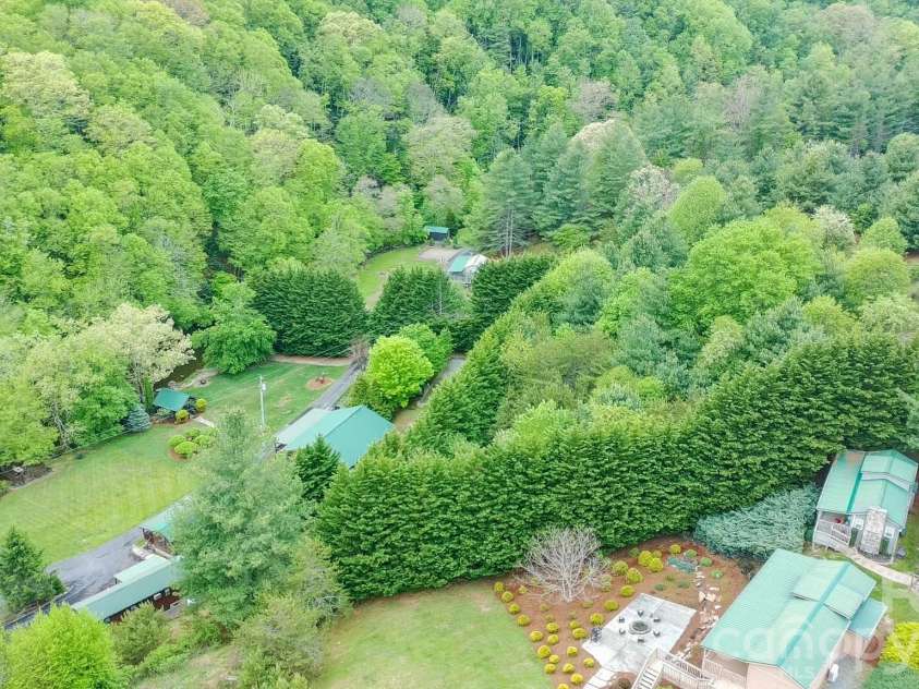 489 Buttons Lane, Sparta, NC 28675.  MLS# CAR4379762, YatesRealty ID 21842. 