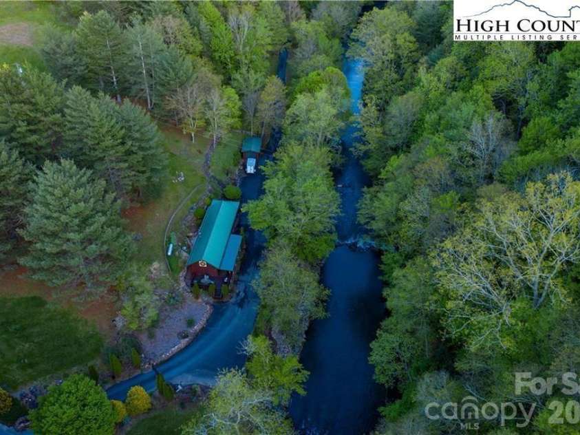 489 Buttons Lane, Sparta, NC 28675.  MLS# CAR4379762, YatesRealty ID 21842. 