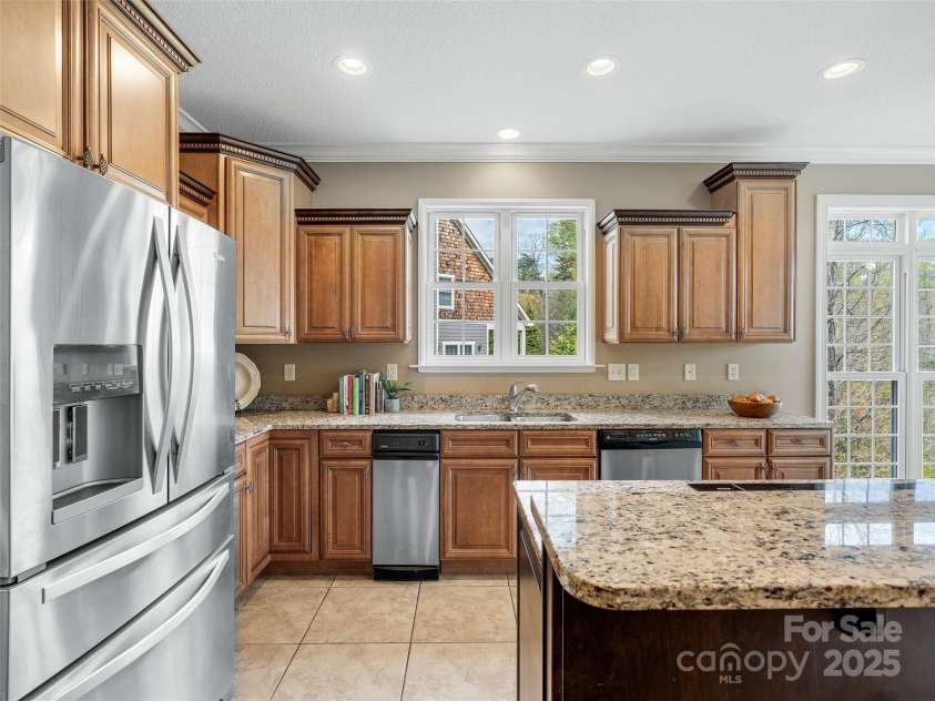 69 Ledgestone Drive, Fairview, NC 28730.  MLS# CAR4246045, YatesRealty ID 21842. 