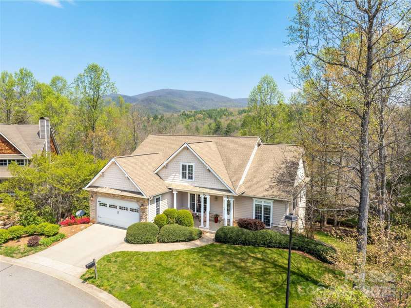 69 Ledgestone Drive, Fairview, NC 28730.  MLS# CAR4246045, YatesRealty ID 21842. 