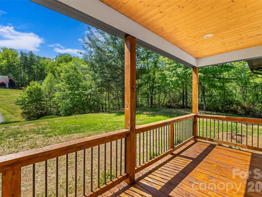 438 Plantation Drive, Marion, NC 28752.  MLS# CAR4373856, YatesRealty ID 21843. 