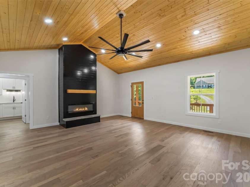 438 Plantation Drive, Marion, NC 28752.  MLS# CAR4373856, YatesRealty ID 21843. 