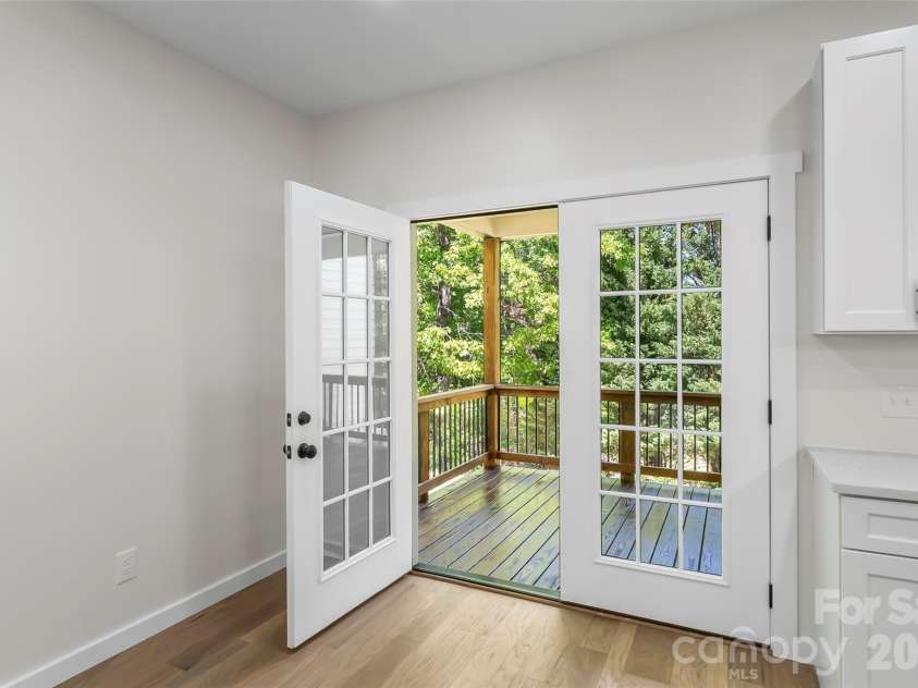 438 Plantation Drive, Marion, NC 28752.  MLS# CAR4373856, YatesRealty ID 21843. 