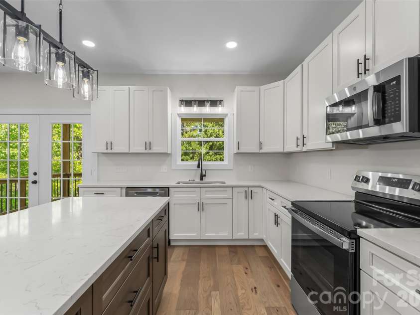 438 Plantation Drive, Marion, NC 28752.  MLS# CAR4373856, YatesRealty ID 21843. 