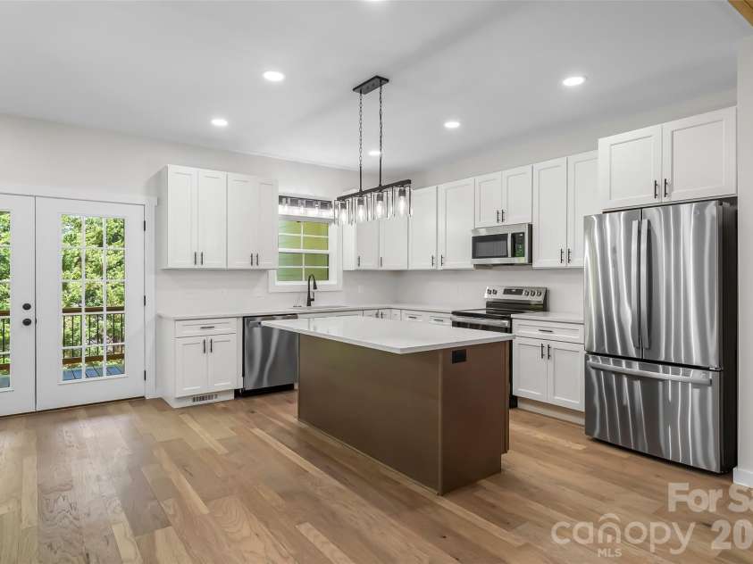 438 Plantation Drive, Marion, NC 28752.  MLS# CAR4373856, YatesRealty ID 21843. 