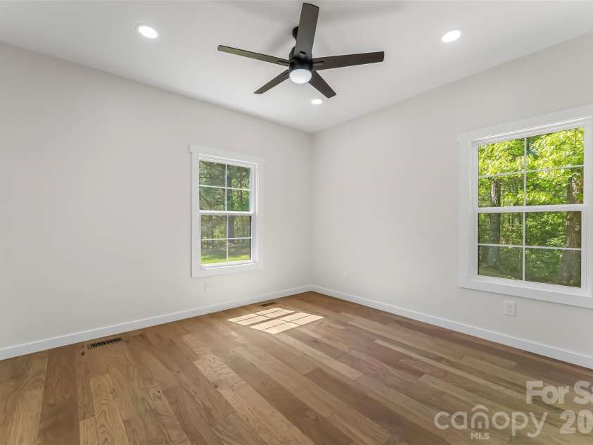 438 Plantation Drive, Marion, NC 28752.  MLS# CAR4373856, YatesRealty ID 21843. 