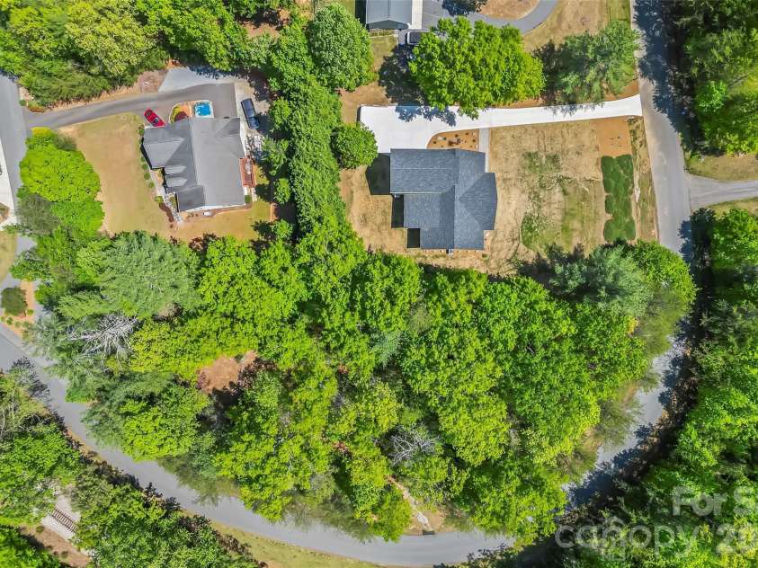 438 Plantation Drive, Marion, NC 28752.  MLS# CAR4373856, YatesRealty ID 21843. 