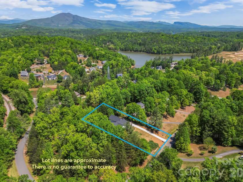 438 Plantation Drive, Marion, NC 28752.  MLS# CAR4373856, YatesRealty ID 21843. 