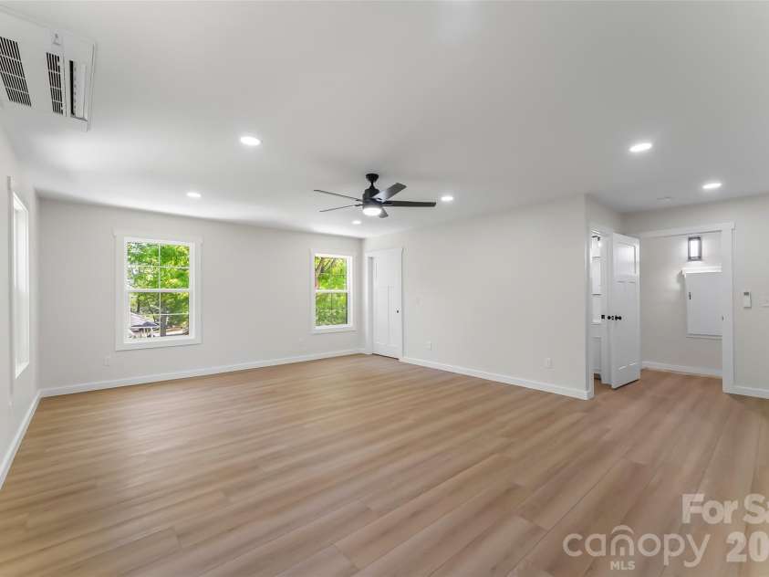 438 Plantation Drive, Marion, NC 28752.  MLS# CAR4373856, YatesRealty ID 21843. Finished room over garage
