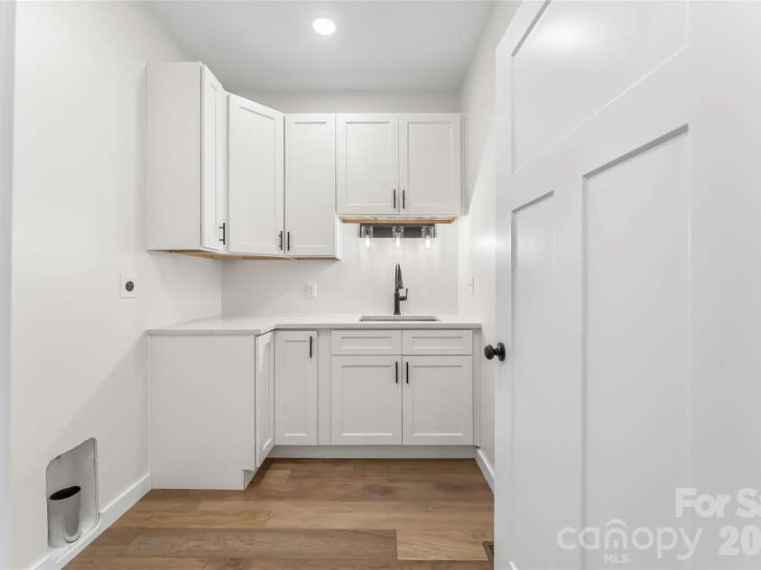 438 Plantation Drive, Marion, NC 28752.  MLS# CAR4373856, YatesRealty ID 21843. Laundry/Utility room