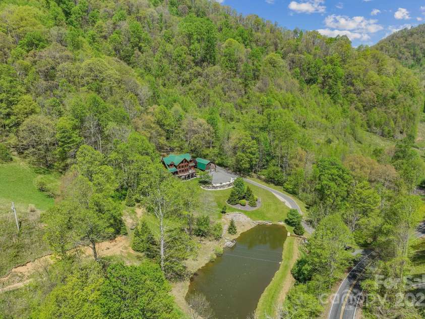 1104 Long Branch Road, Mars Hill, NC 28754.  MLS# CAR4252912, YatesRealty ID 21844. 