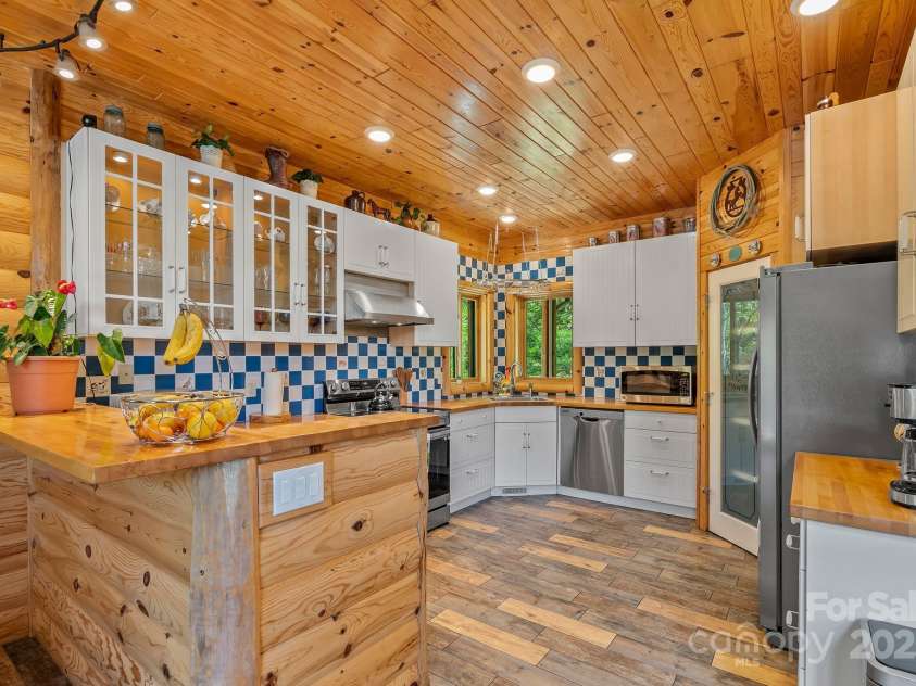 1104 Long Branch Road, Mars Hill, NC 28754.  MLS# CAR4252912, YatesRealty ID 21844. 